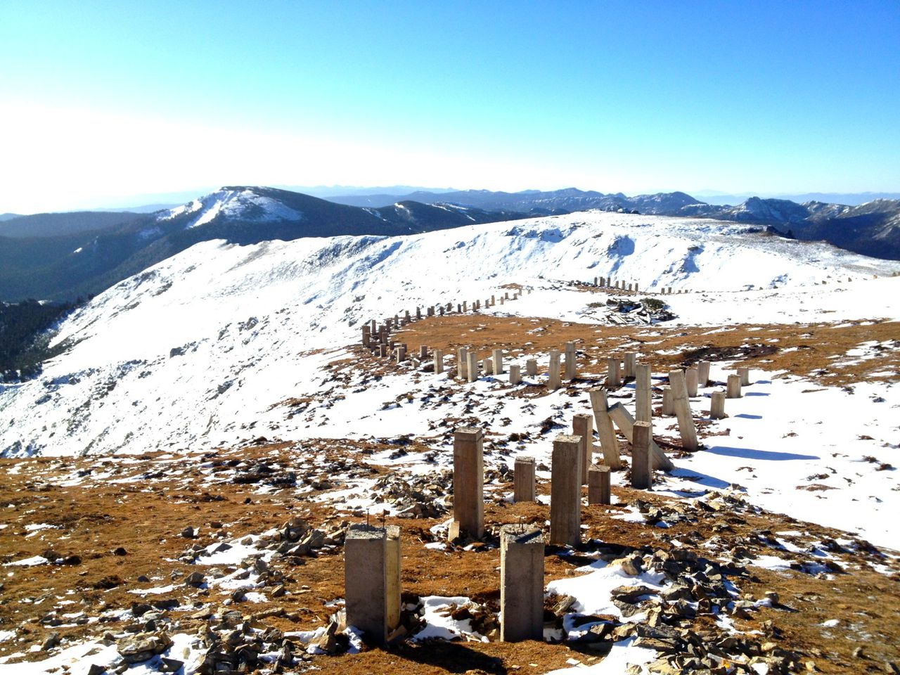石卡雪山(云南省香格里拉境内雪山) 石卡雪山(云南省香格里拉境内雪山)