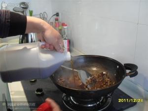 电饭煲做出香喷喷的腊味饭 电饭煲做出香喷喷的腊味饭