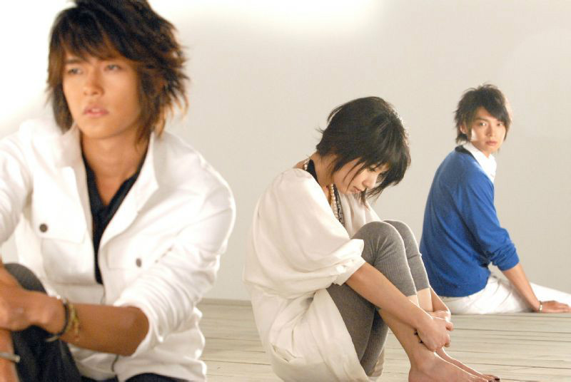 谢谢你的温柔(2007年S.H.E&飞轮海演唱歌曲) 谢谢你的温柔(2007年S.H.E&飞轮海演唱歌曲)