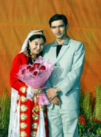 维吾尔族的新郎新娘 维吾尔族的新郎新娘