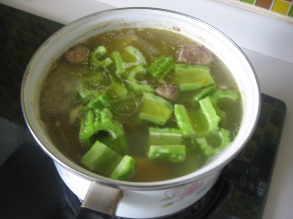 牛肉苦瓜汤 牛肉苦瓜汤