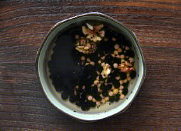 核桃黑芝麻黑豆浆