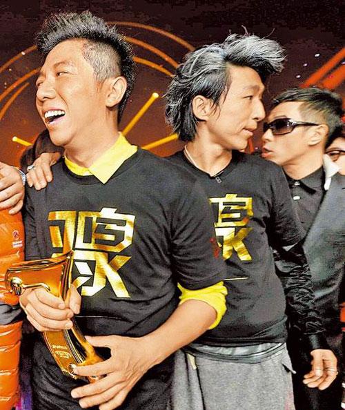 狂流(我是歌手羽泉竞演曲目) 狂流(我是歌手羽泉竞演曲目)