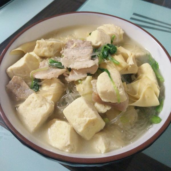 小白菜冻豆腐 小白菜冻豆腐