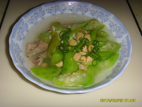 鸡肉丝瓜汤 鸡肉丝瓜汤