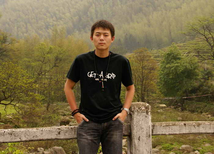 一真(中国当代艺术家) 一真(中国当代艺术家)