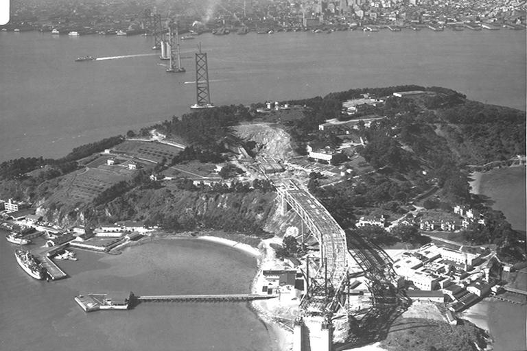 建设中的海湾大桥(1935) 建设中的海湾大桥(1935)