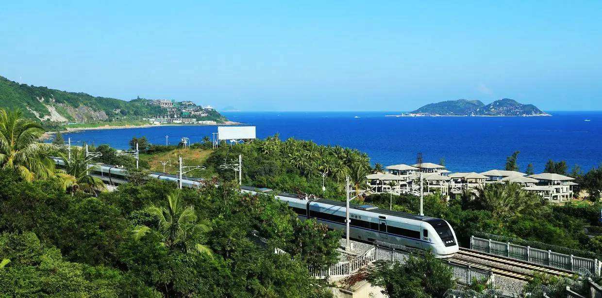 海南环岛铁路沿途风景 海南环岛铁路沿途风景
