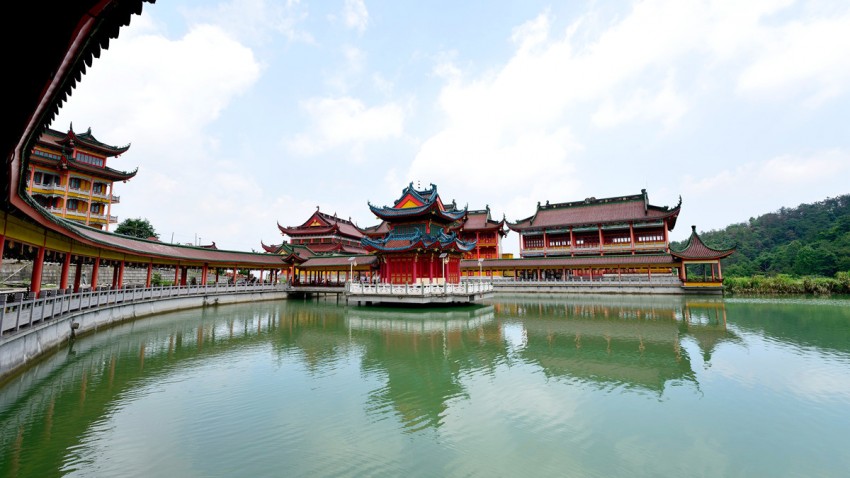 秀峰寺(北京海淀区鹫峰山秀峰寺) 秀峰寺(北京海淀区鹫峰山秀峰寺)