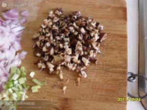 电饭煲做出香喷喷的腊味饭 电饭煲做出香喷喷的腊味饭