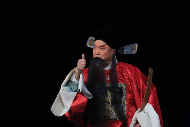 京剧《打严嵩》饰演邹应龙 京剧《打严嵩》饰演邹应龙