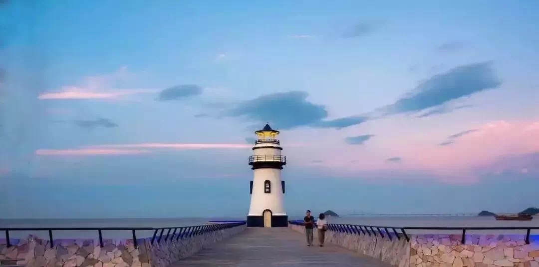 海滨泳场灯塔 海滨泳场灯塔