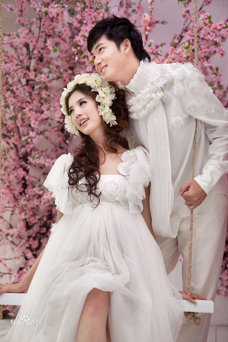 天津施华洛婚纱精品概念馆 天津施华洛婚纱精品概念馆