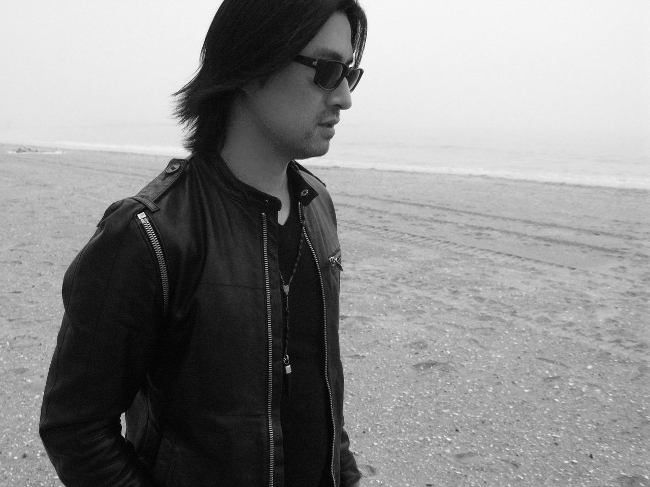 信仰在空中飘扬(汪峰2009年发行音乐专辑) 信仰在空中飘扬(汪峰2009年发行音乐专辑)