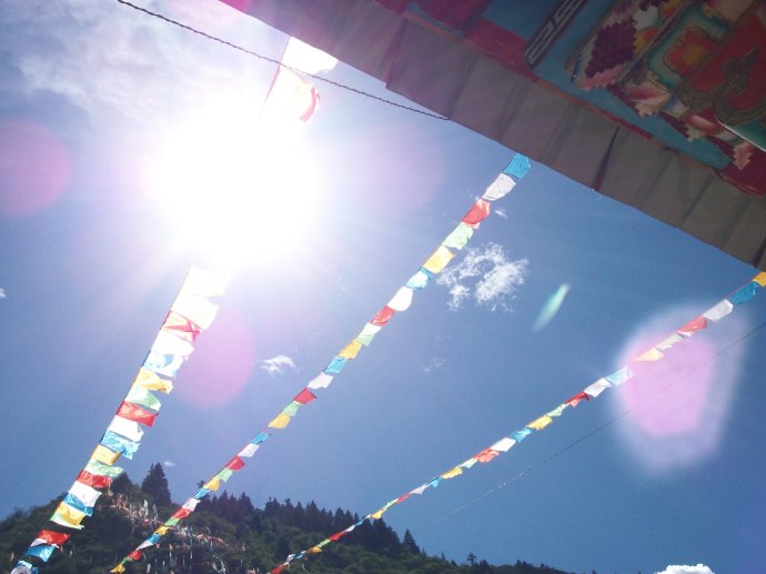 益西寺法会上的佛光 益西寺法会上的佛光