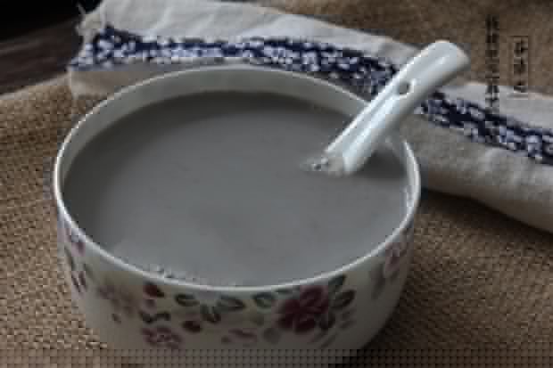 核桃黑芝麻黑豆浆 核桃黑芝麻黑豆浆