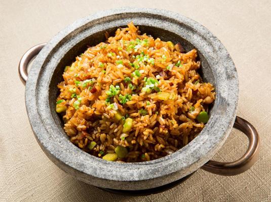 石锅腊味炒饭 石锅腊味炒饭