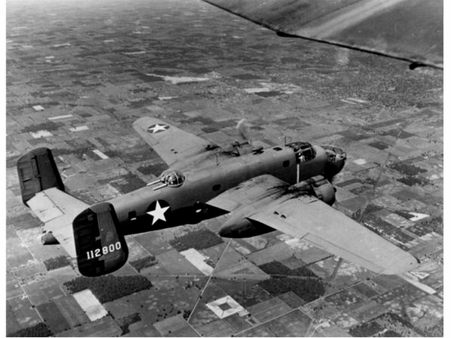 B-25轰炸机 B-25轰炸机