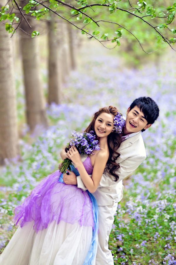 二月兰花海婚纱照 二月兰花海婚纱照
