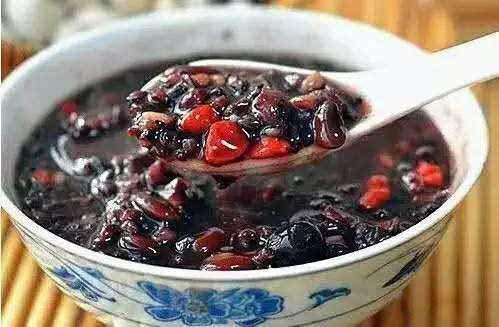 黑豆枸杞粥 黑豆枸杞粥