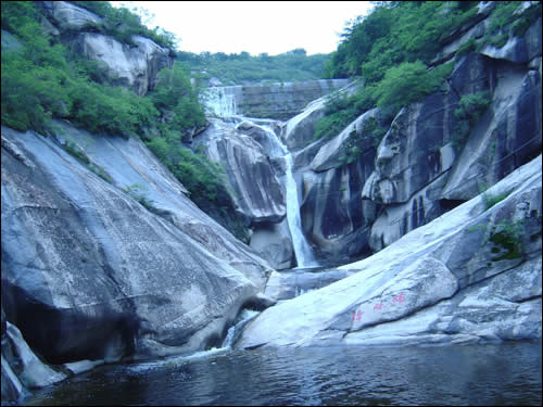 步云山温泉(图3) 步云山温泉(图3)