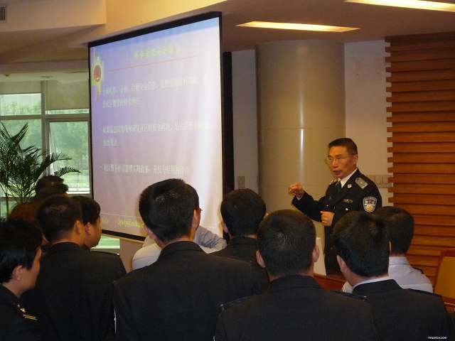 王太元在湖南警察学院讲学 王太元在湖南警察学院讲学