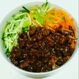 炸酱麵(食物) 炸酱麵(食物)