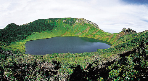汉拿山(韩国三大名山之一) 汉拿山(韩国三大名山之一)