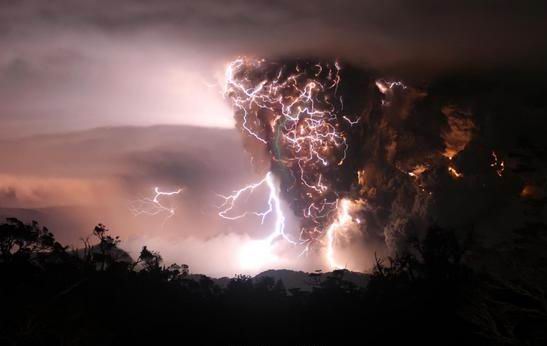 模拟毁灭性超级火山喷发 模拟毁灭性超级火山喷发
