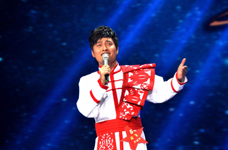 父亲的草原母亲的河(星光大道云飞演唱的歌曲) 父亲的草原母亲的河(星光大道云飞演唱的歌曲)