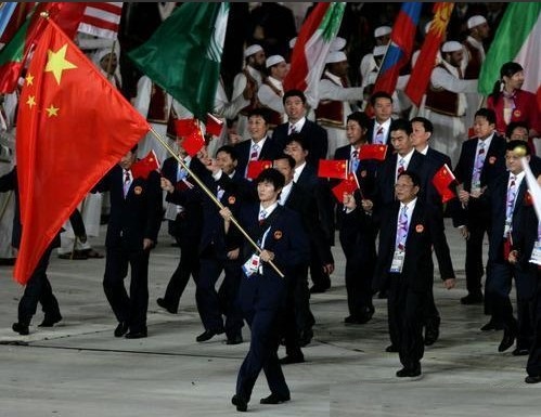 亚运会旗手,羽毛球世界冠军鲍春来 亚运会旗手,羽毛球世界冠军鲍春来