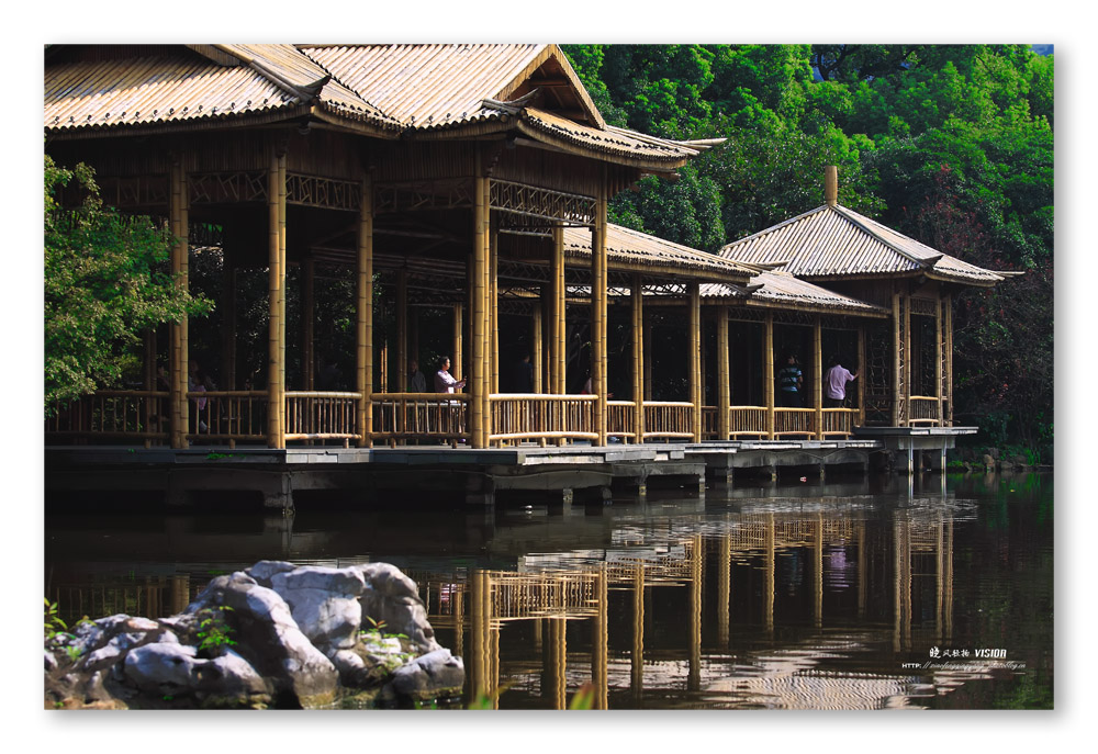 凉亭(建筑类型) 凉亭(建筑类型)