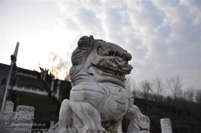 六霍起义纪念塔广场 六霍起义纪念塔广场