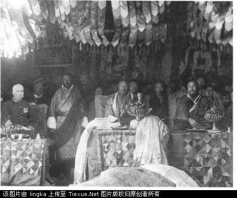 1907年12月17日乌颜·旺楚克的登基典礼 1907年12月17日乌颜·旺楚克的登基典礼