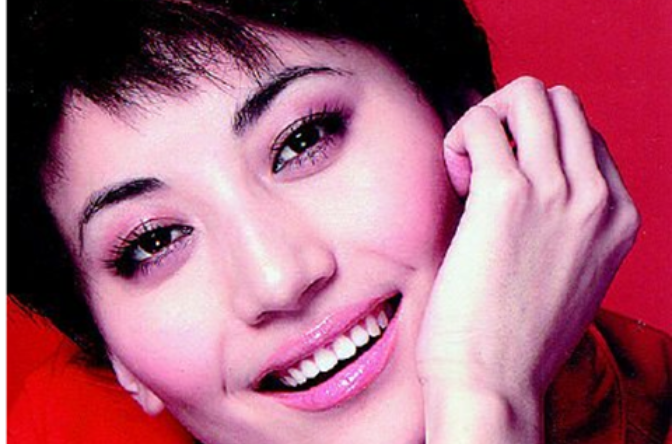 王奕(中国内地女演员) 王奕(中国内地女演员)