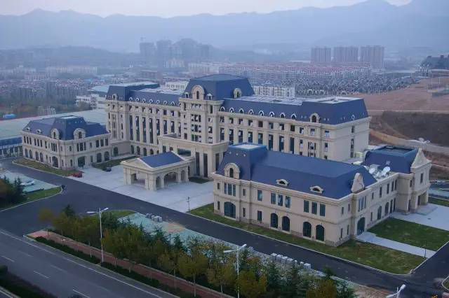中国人民解放军海军潜艇学院(海军潜艇学院一般指本词条) 中国人民解放军海军潜艇学院(海军潜艇学院一般指本词条)