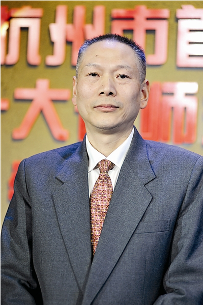 熊辉伦 熊辉伦