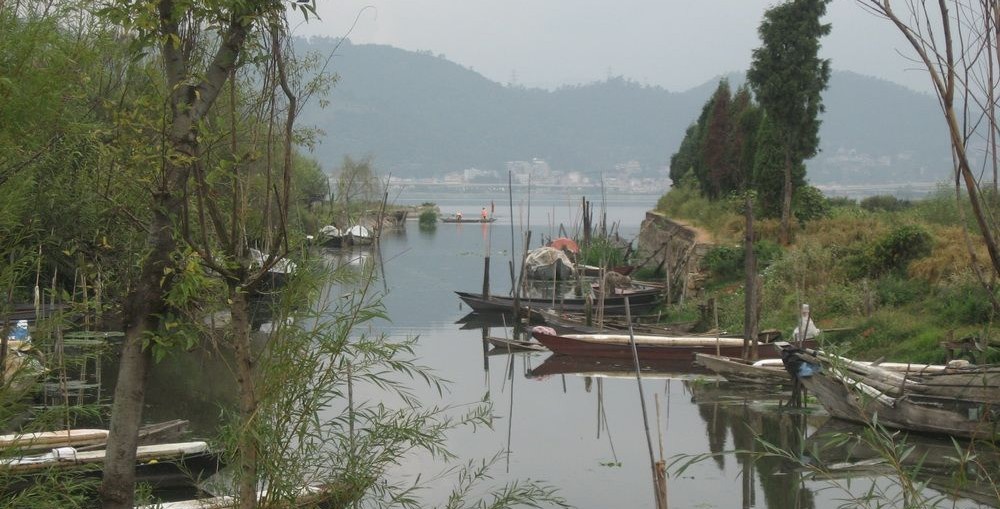 船房河入草海口处 船房河入草海口处