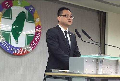 民进党发言人阮昭雄谴责 民进党发言人阮昭雄谴责