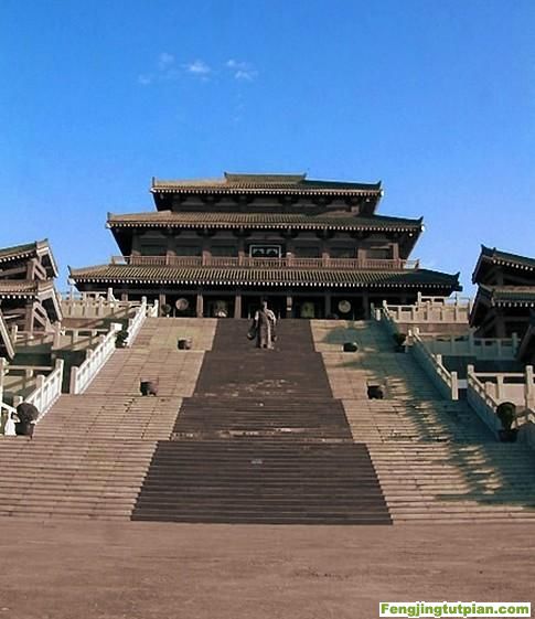 汉代建筑大殿复原图 汉代建筑大殿复原图