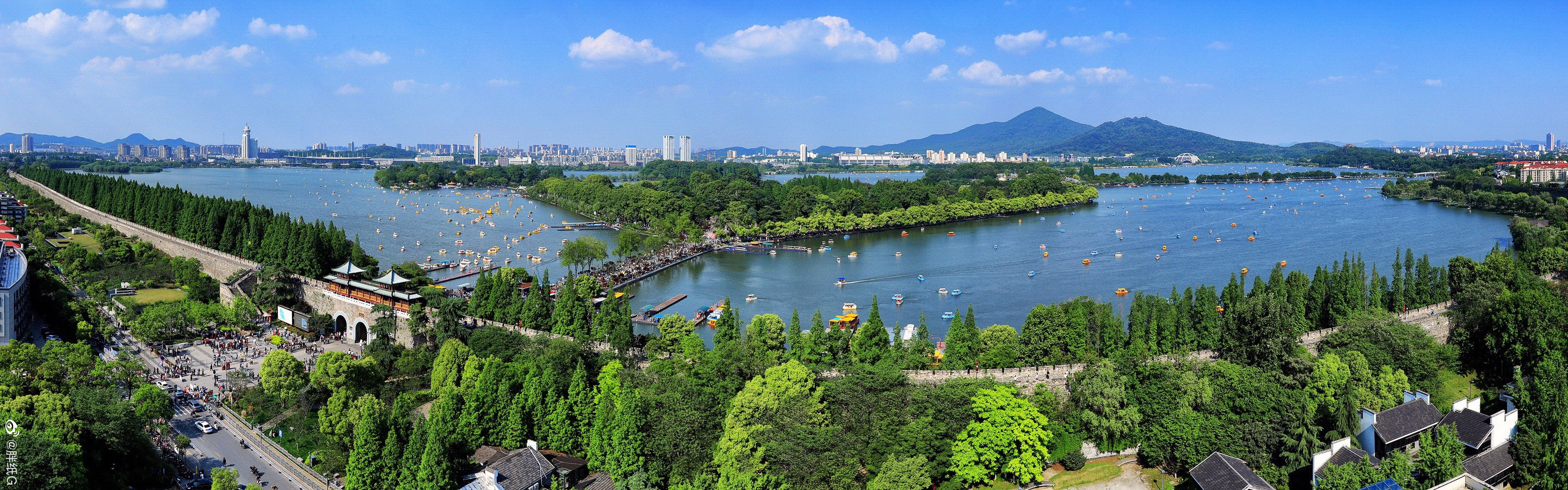远眺南京明城墙、玄武湖和紫金山 远眺南京明城墙、玄武湖和紫金山