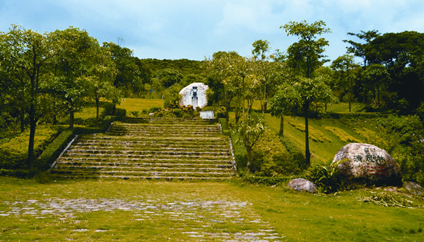 湖光岩风景区