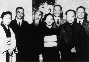 左三张大千,右三黄君璧,右二溥心畲 左三张大千,右三黄君璧,右二溥心畲