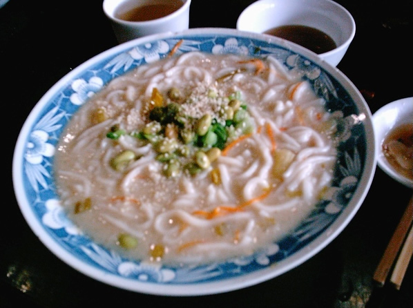河南省传统地方美食——浆麵条 河南省传统地方美食——浆麵条