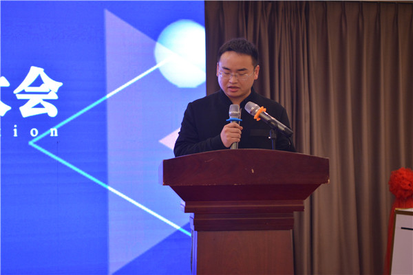 淮南市网路作家协会秘书长兼常务副主席潘怡静 淮南市网路作家协会秘书长兼常务副主席潘怡静