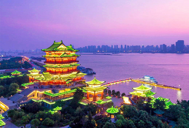 渔舟唱晚,响穷彭蠡之滨 渔舟唱晚,响穷彭蠡之滨