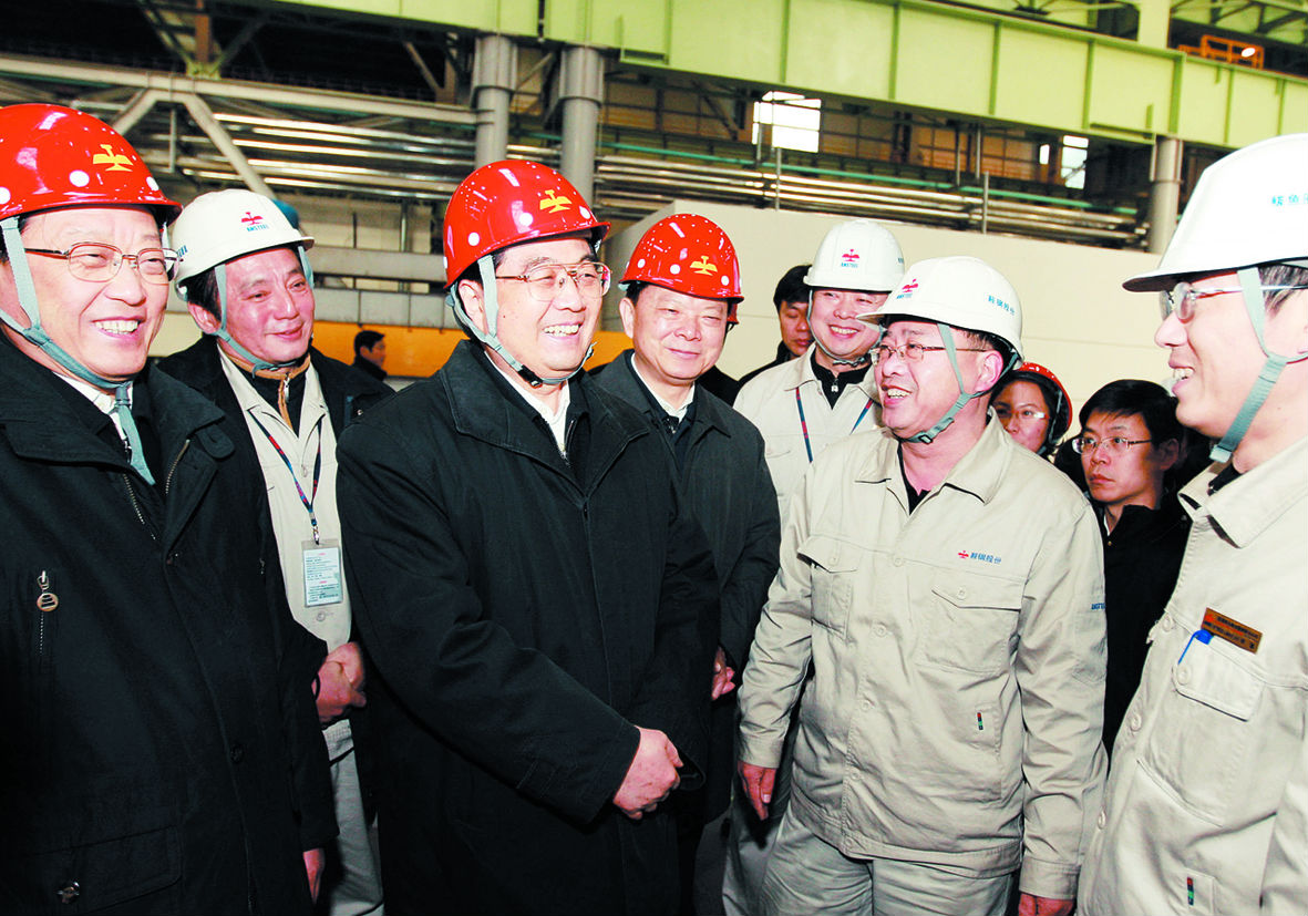 2008年12月12日,胡锦涛视察营口的工业企业 2008年12月12日,胡锦涛视察营口的工业企业