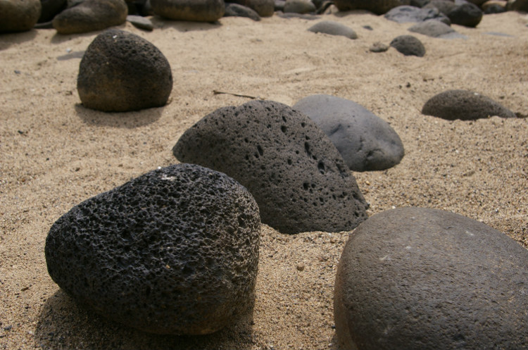 火山石(释义) 火山石(释义)
