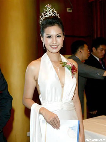 获奖后的王婉菲 获奖后的王婉菲