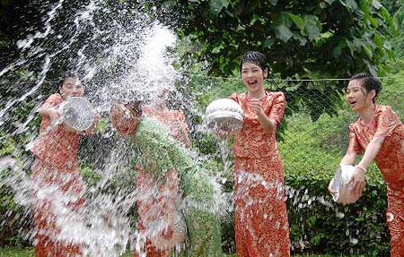 泼水节一瞥 泼水节一瞥
